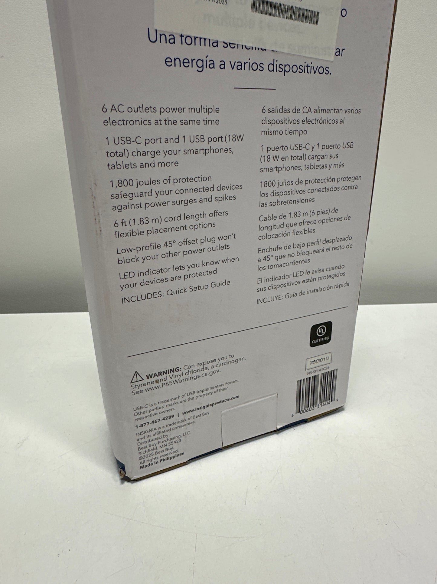 Insignia™ - 6-Outlet / 1-USB-C / 1-USB 1,800 Joules Surge Protector Strip with 6 ft. Power Cord - White - *Lighting &