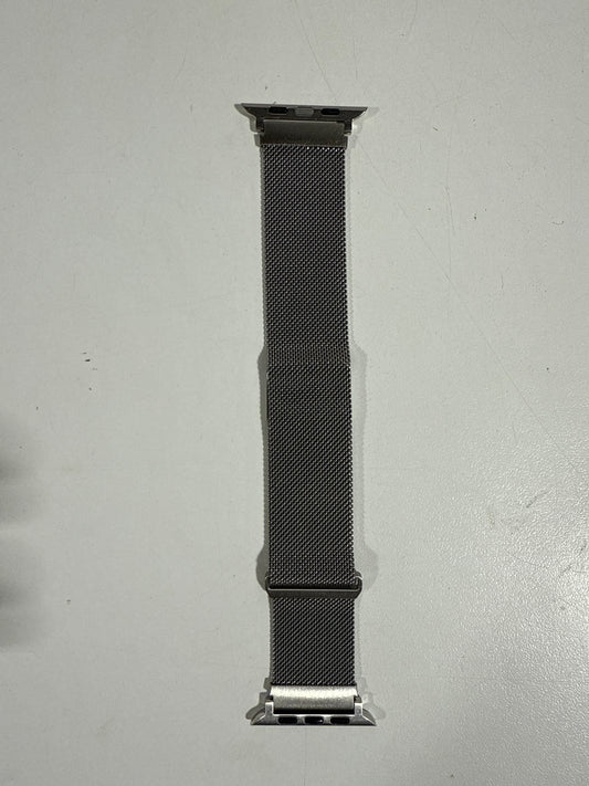 Insignia™ - Stainless Steel Mesh Band for Apple Watch 44mm, 45mm, 46mm Series 10, and Apple Watch Ultra 49mm (All Series) - Silver