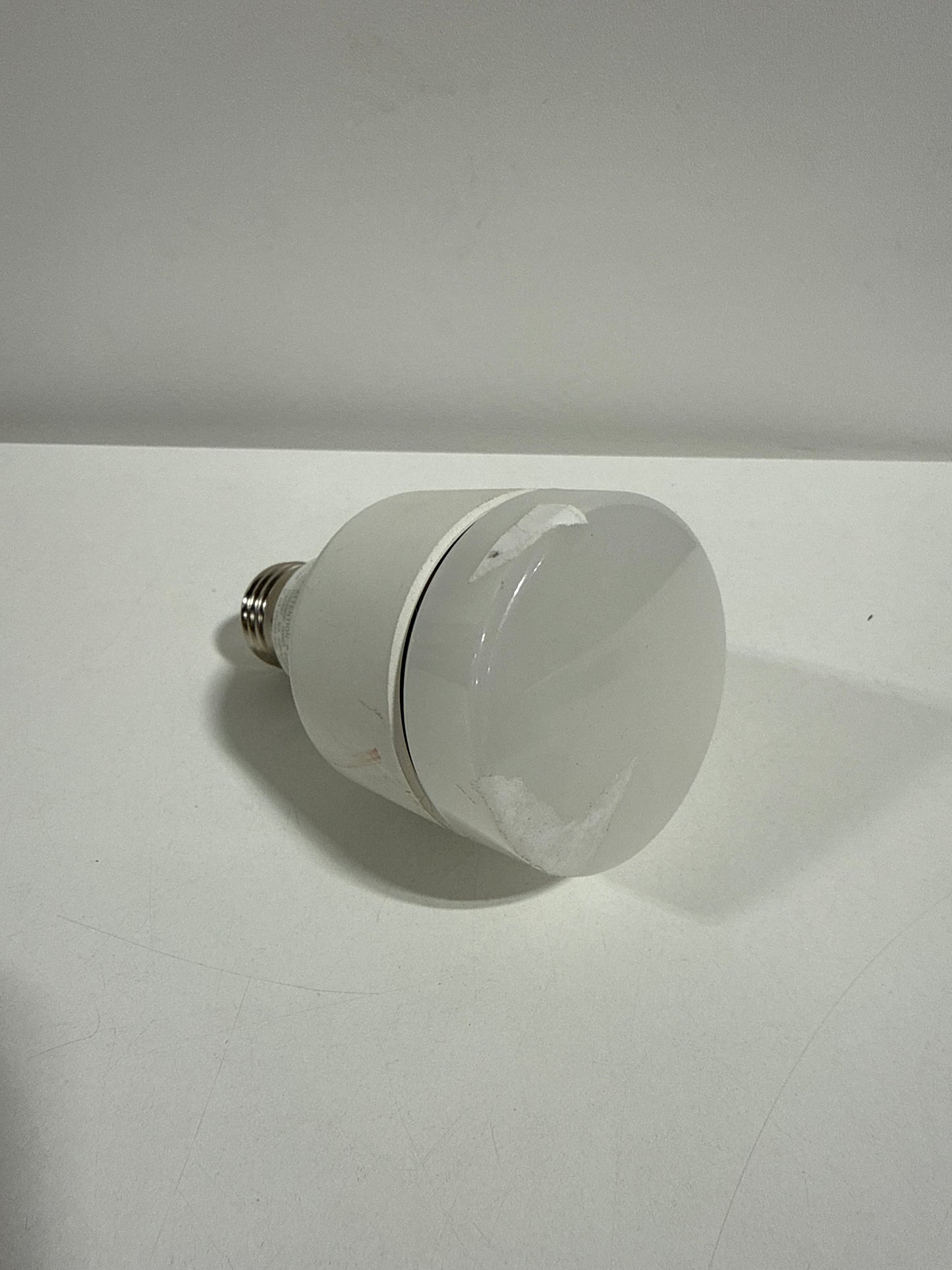 Used LIFX Smart Home A19 E26 (Medium) Smart-Enabled LED Bulb Color Changing 75 Watt