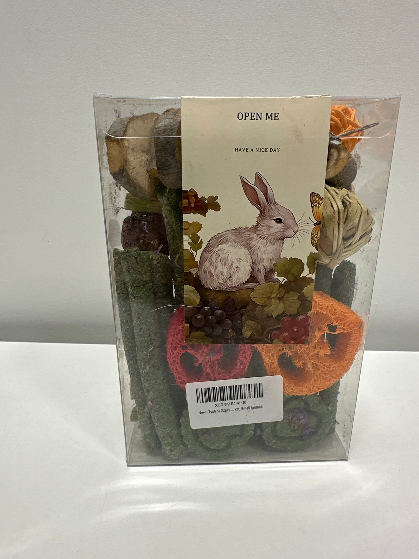 Tyotrbs 22Pcs Bunny Chew Toys for Rabbits Teeth, Natural Rabbit Toys Apple Wood Sticks, Carrot, Timothy Grass Treats for Small Pets, Hamster, Chinchilla, Guinea Pig