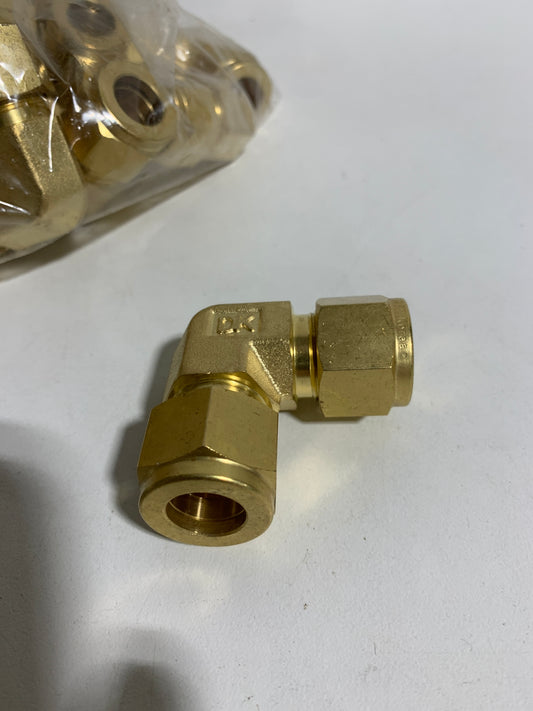 Lot of 19 DK Lok DL 1/2" Tube OD Brass Union 90 Elbow Double Ferrule