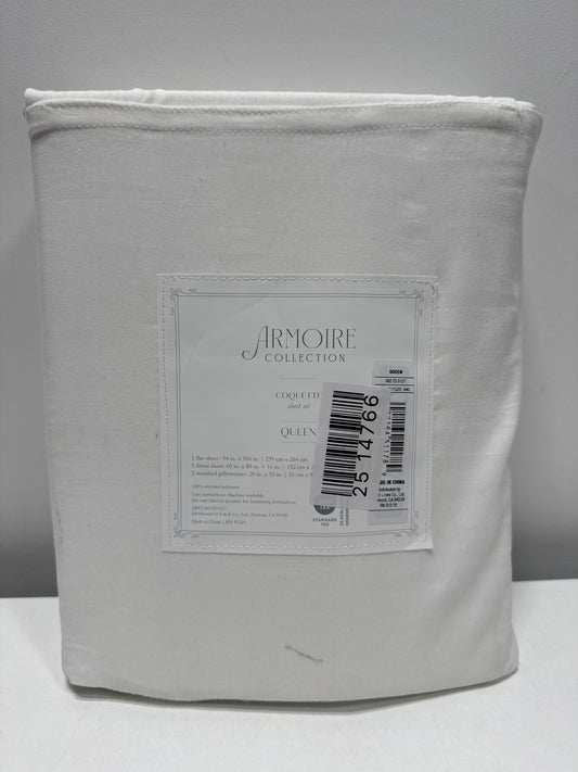 Armoire Collection Queen Scalloped Sheets Sets White