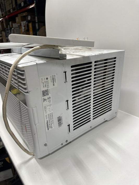 Used GE - 450 Sq. Ft. 10100 BTU Smart Window Air Conditioner - White