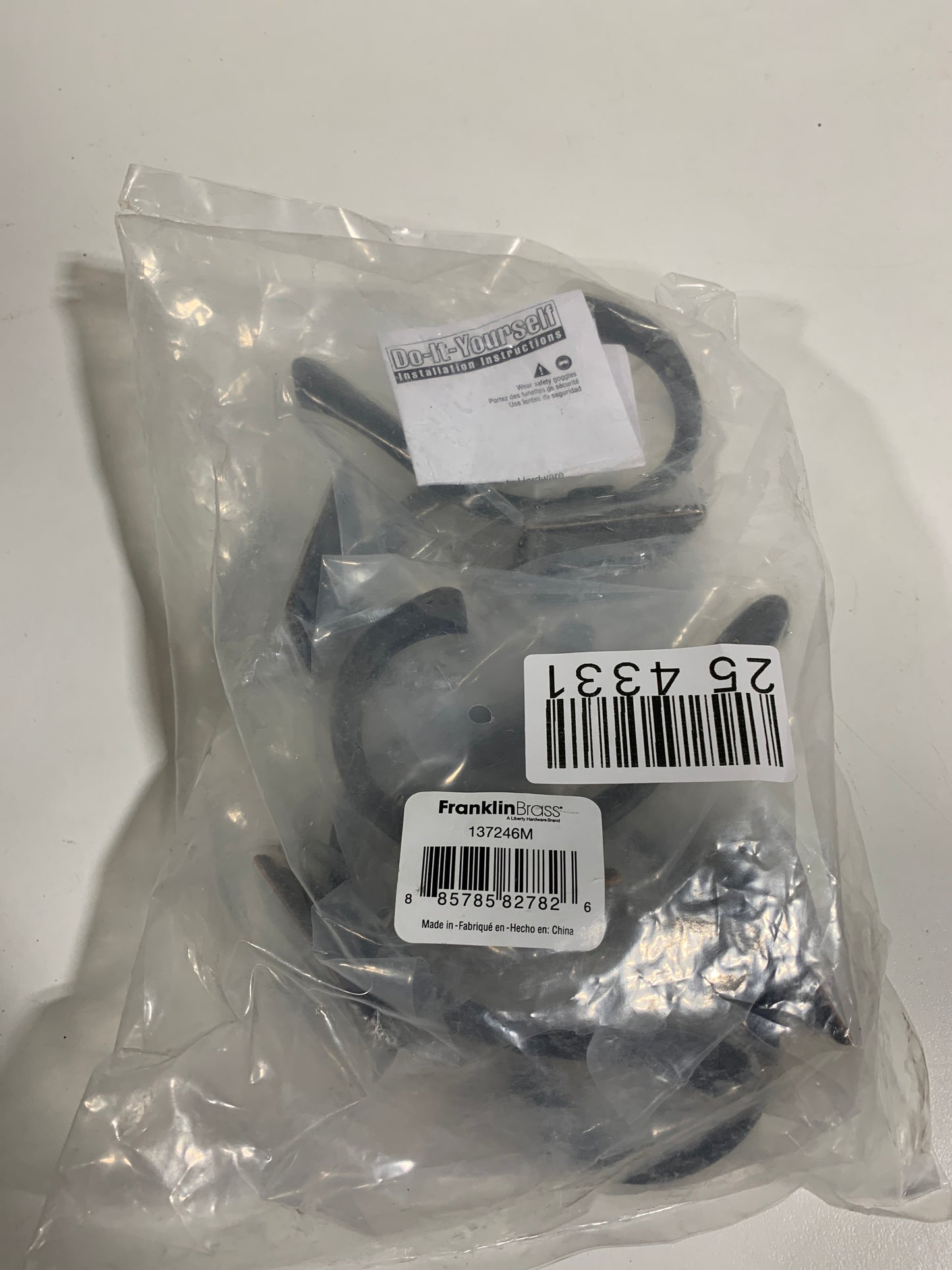 Franklin Brass 137246M Franklin Brass Ruavista 4-2/5 in. Coat and Hat Wall Hooks (5-Pack)