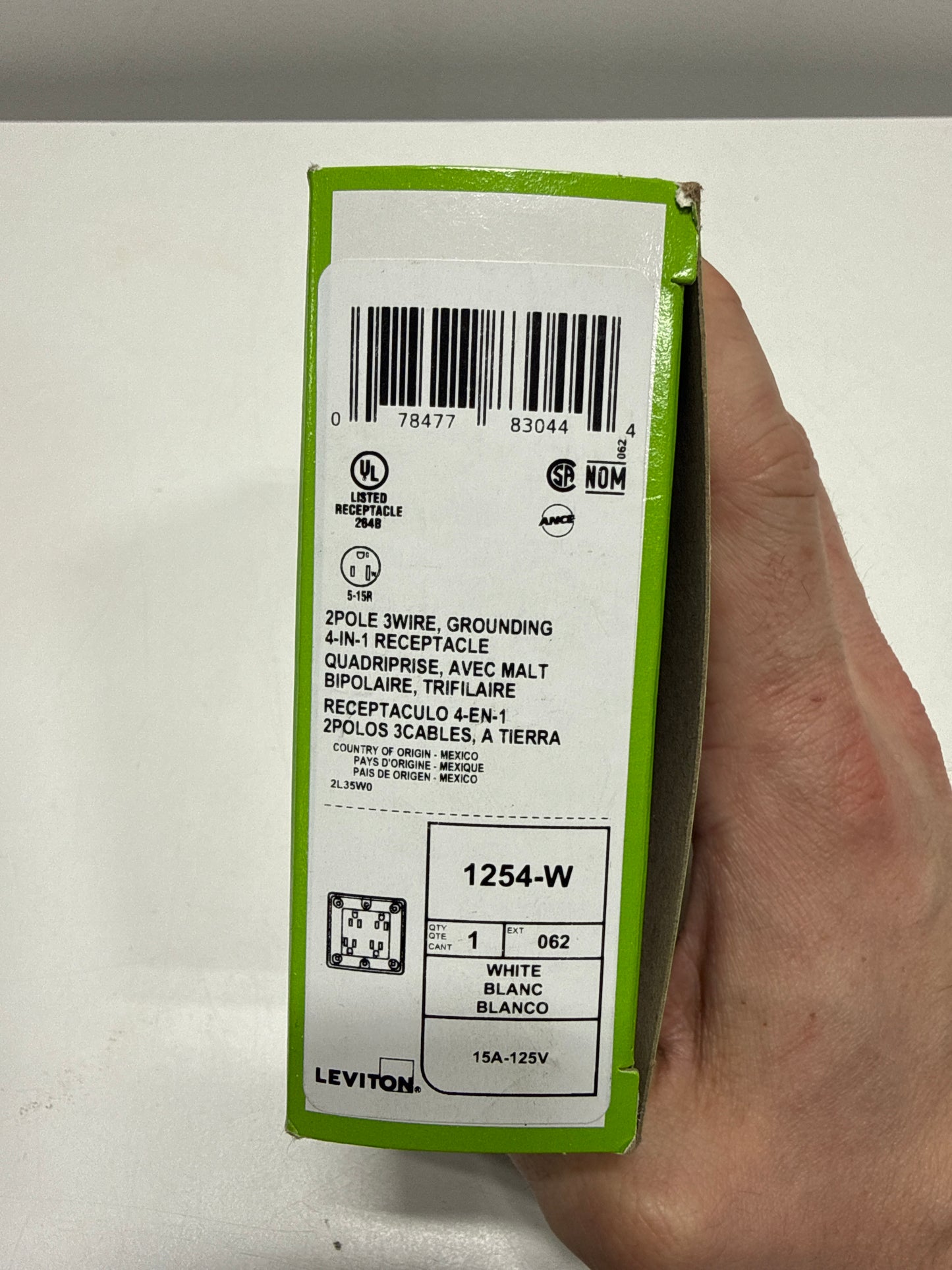 Quad Straight Blade Receptacle, 5-15R, 15 a, 125V AC, 2 Pole, 3 Wire, Surface Mount, Grounded