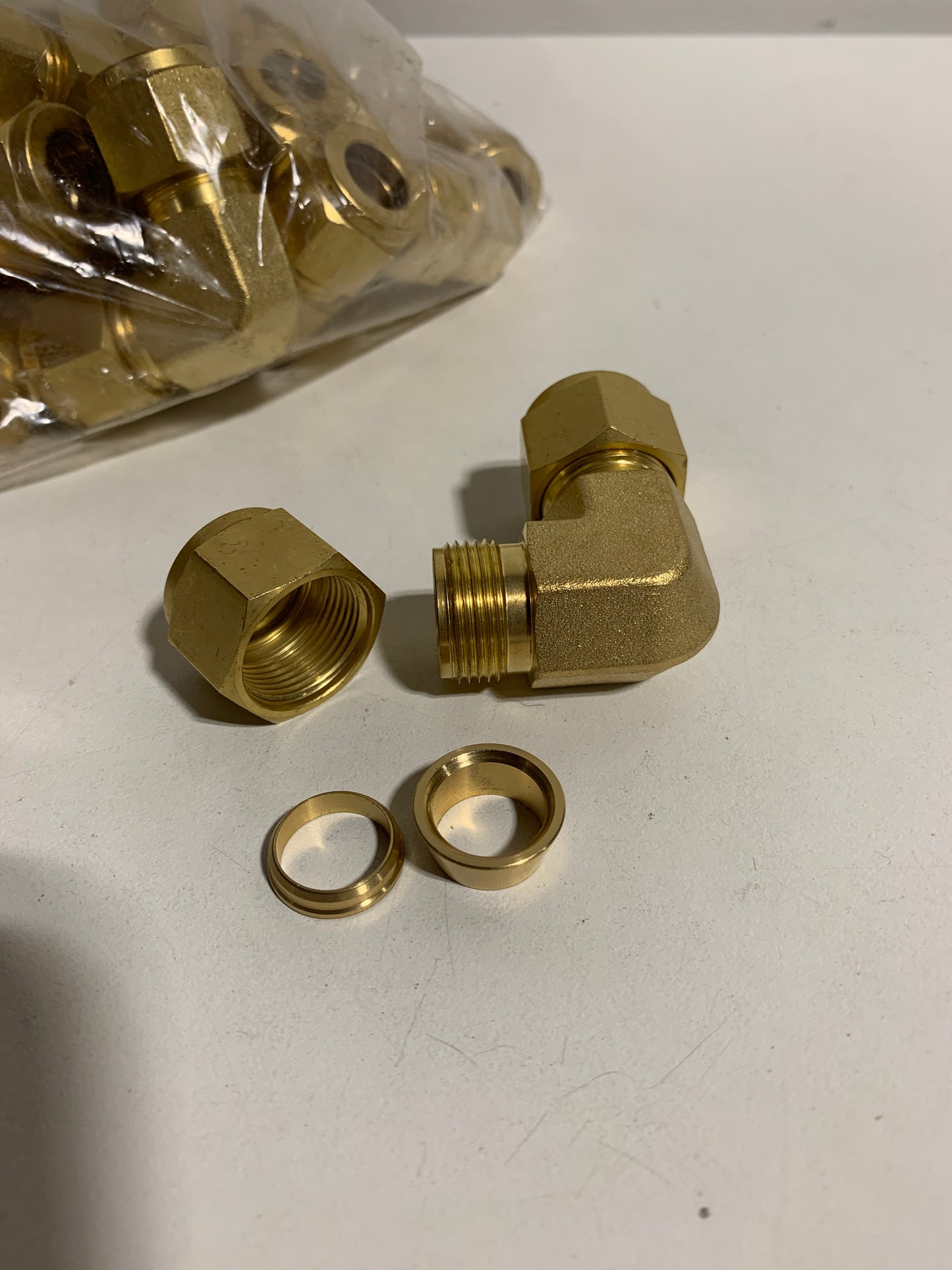 Lot of 19 DK Lok DL 1/2" Tube OD Brass Union 90 Elbow Double Ferrule