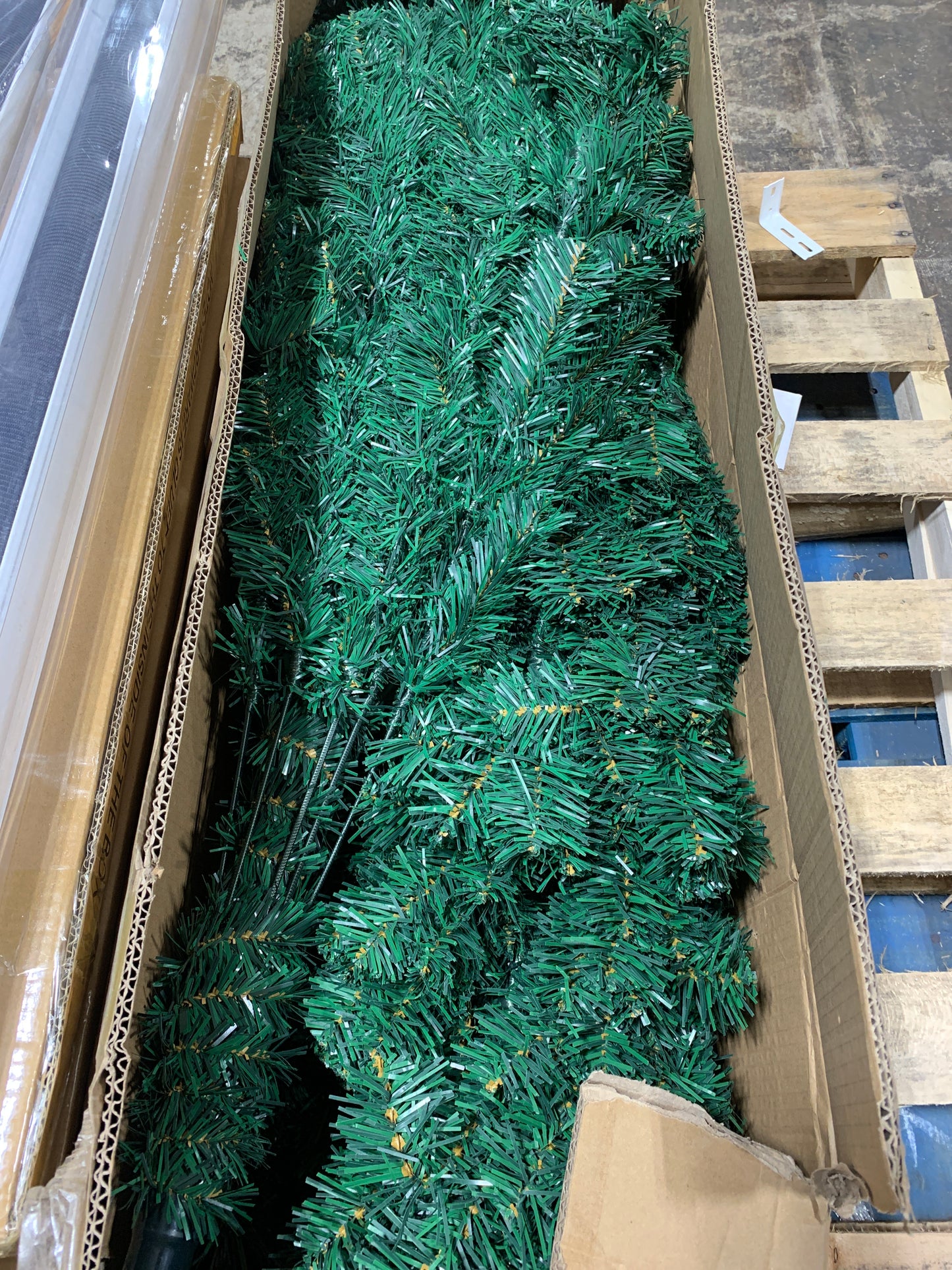 Premium 10FT Artificial Spruce Hinged Christmas Tree,Xmas Tree with 2150 Branches Tips and Foldable Stand for Holiday Decor, Green