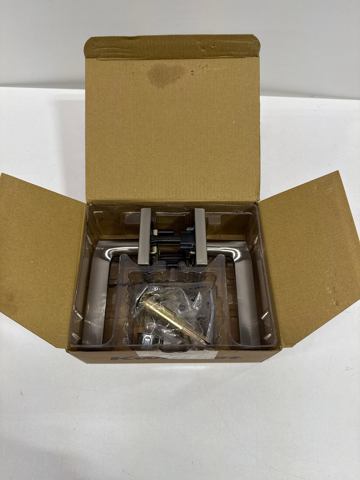 Kwikset Lisbon Interior Privacy Door Handle with Lock, Door Lever For Bathroom and Bedroom, Satin Nickel