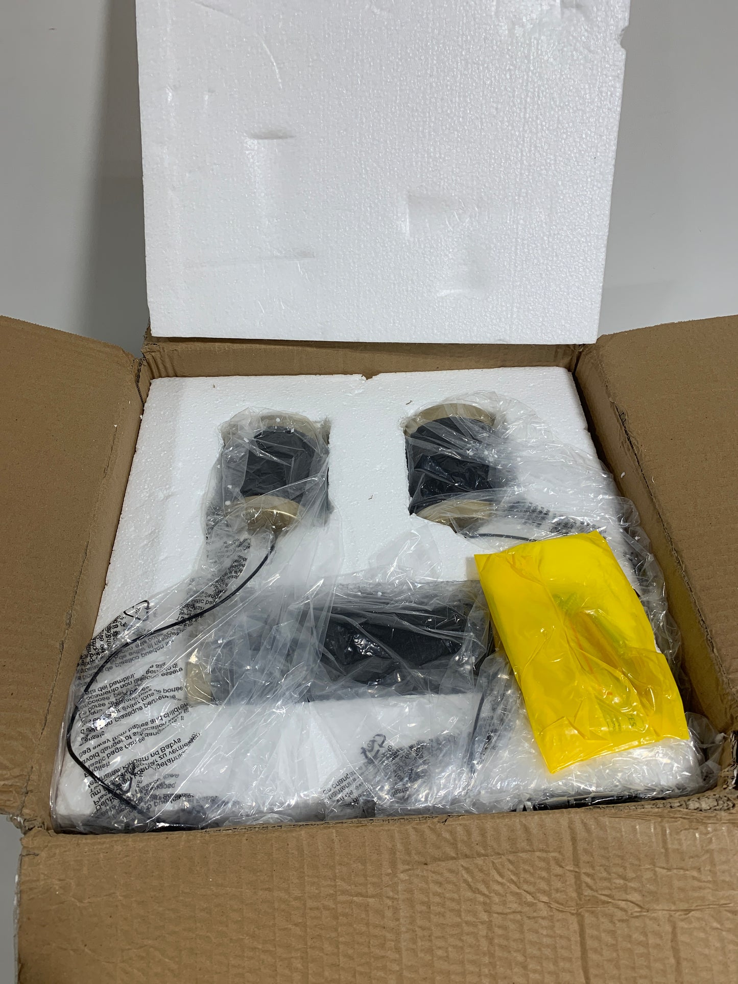 ET2 Lighting Cuff 12 Inch Multi Light Pendant Cuff - E22943-BKGLD