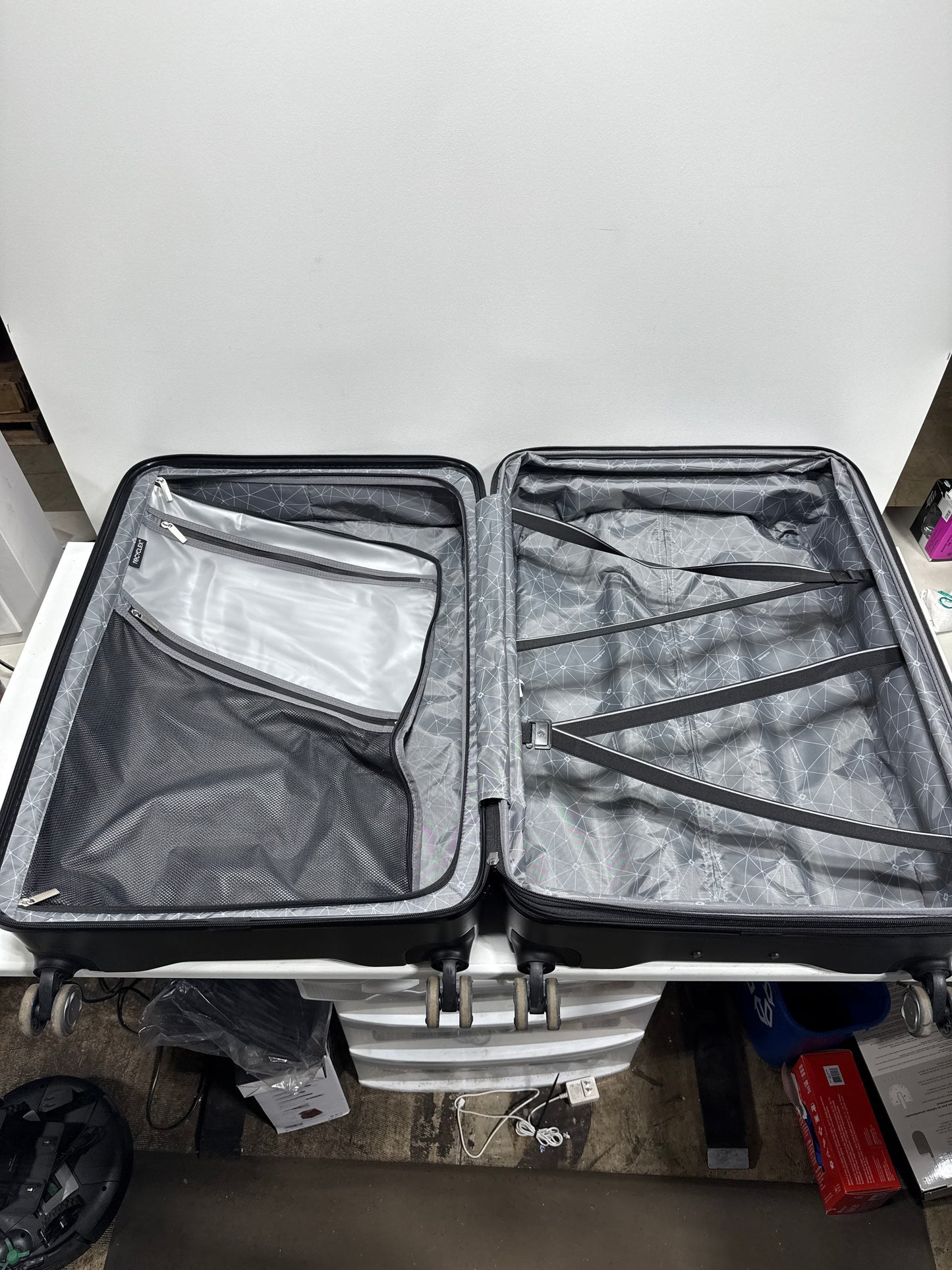 Used Samsonite Element XLT 2.0 Luggage Set 2 Piece Forest Green