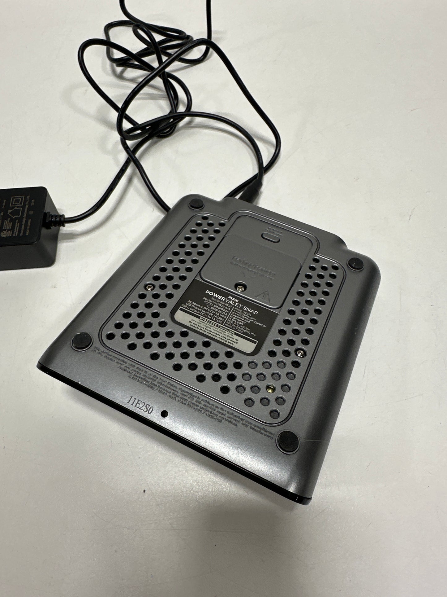 Used IHome - POWERVALET PRO 3 in 1 Magnetic Fast Wireless Charger - Black