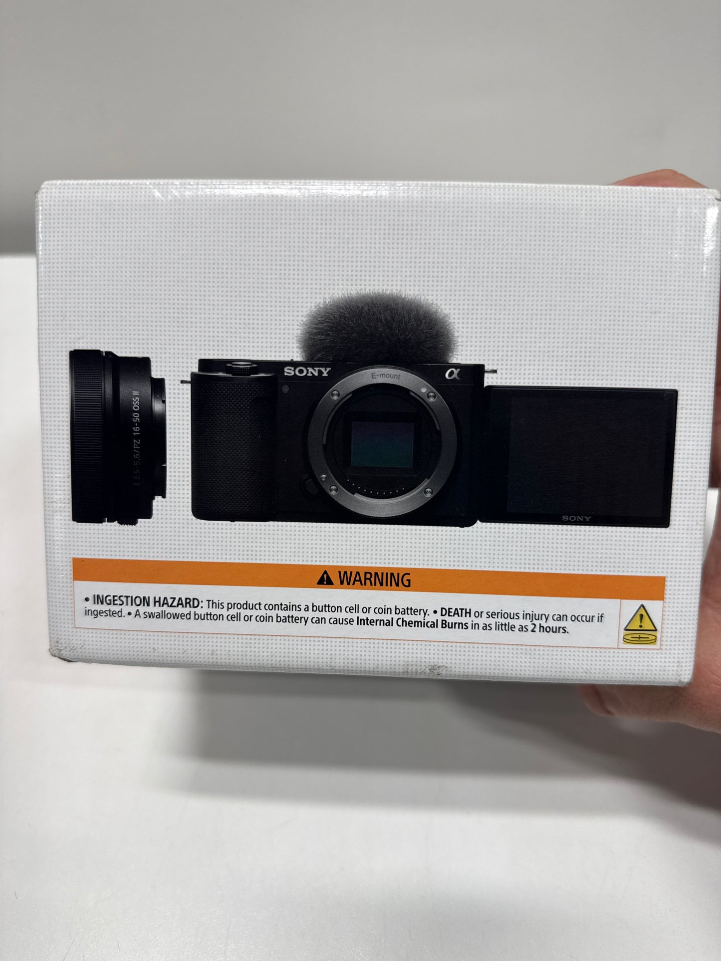 Sony ZV-E10 Mirrorless Camera with E PZ 16-50mm F3.5-5.6 OSS II Lens (Black)