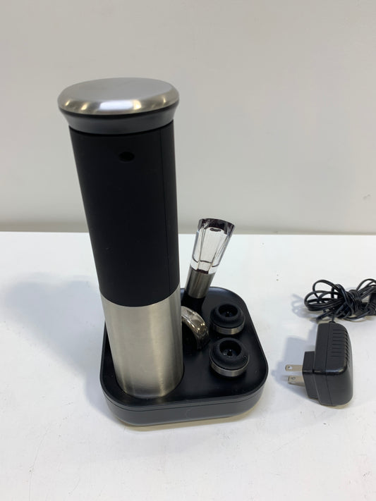 Used Rabbit 8 Piece Electric Wine Set