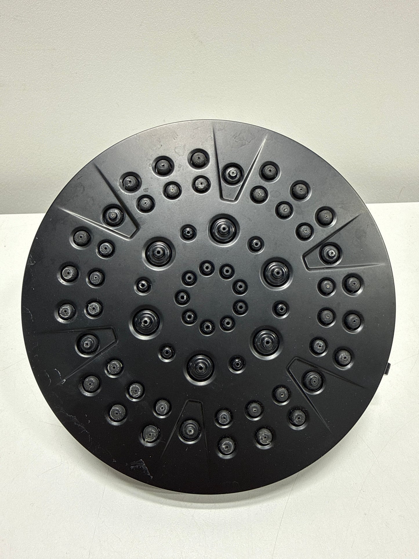 Used Delta 52535 Universal Showering 1.75 GPM Multi Function Shower Head - Black