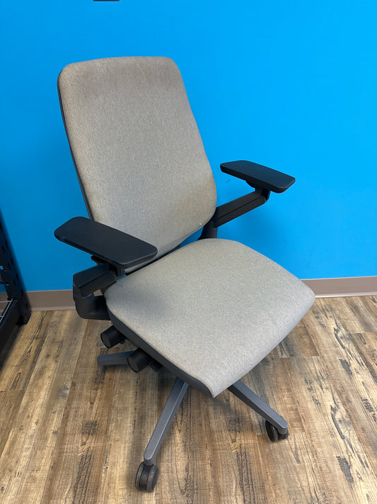 Steelcase - Gesture Shell Back Office/Gaming Chair - Truffle