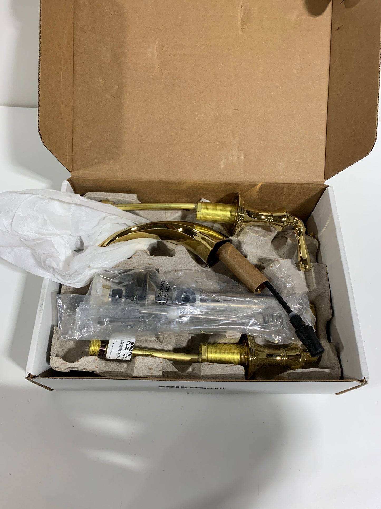 Devonshire 8 in. Widespread 2-Handle Low-Arc Bathroom Faucet in Vibrant Polished Brass