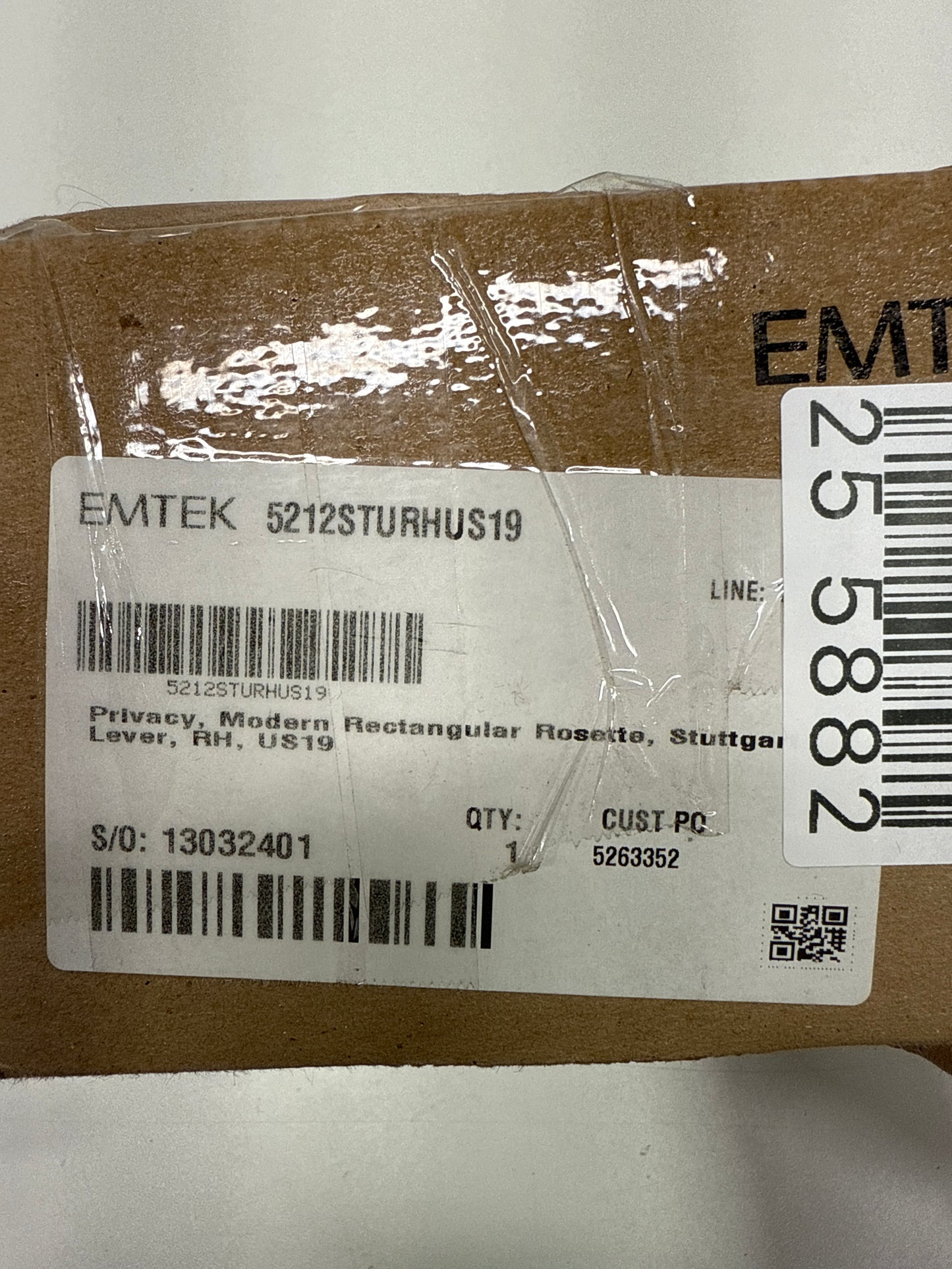 Emtek Stuttgart Right Handed Privacy Door Lever Set with Modern Rectangular Rose