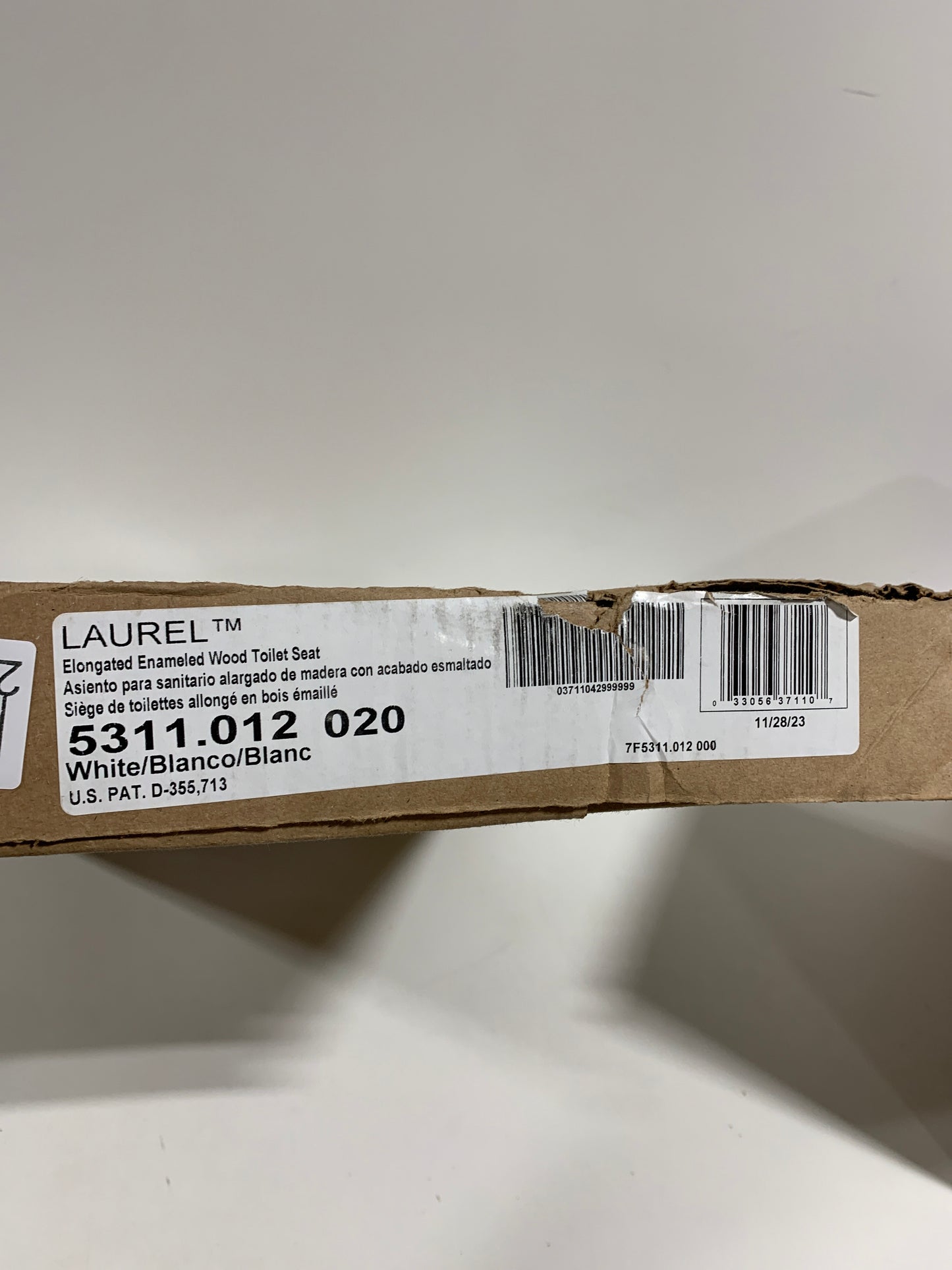 American Standard 5311.012 Traditional Molded Wood Elongated Toilet Seat