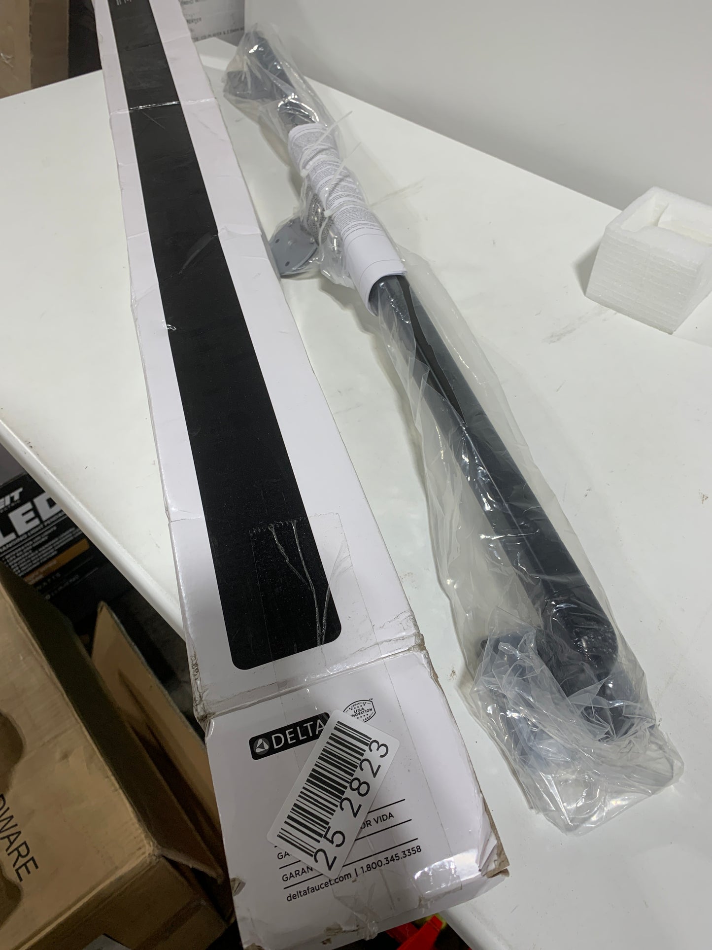 Delta 41936 36" Bathroom Grab Bar Venetian Bronze