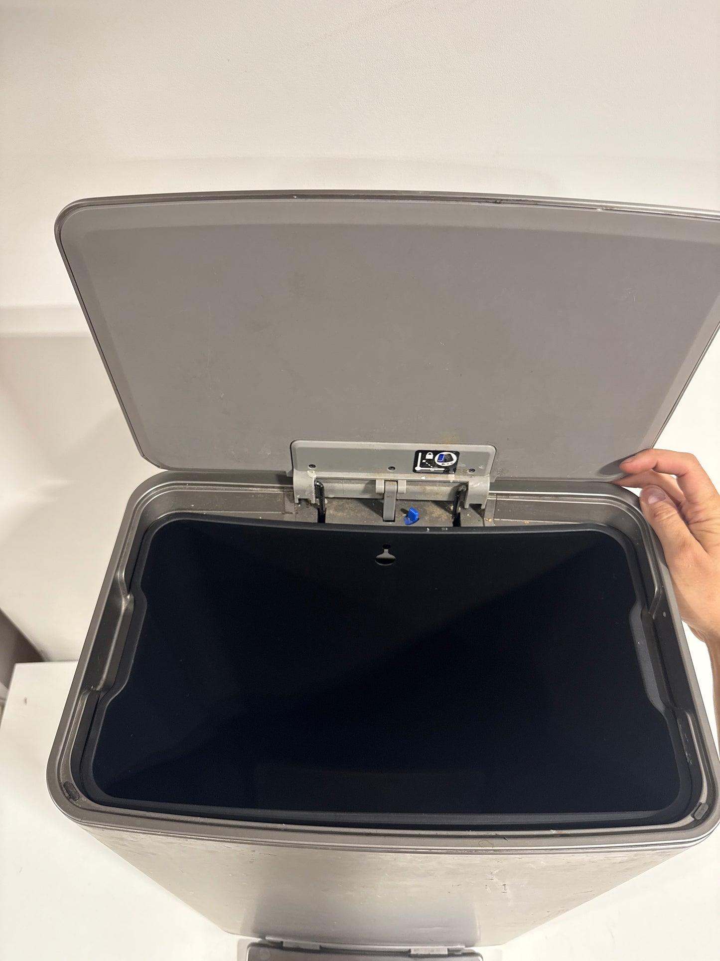 Damage Used Kohler 47L Step Trash Can