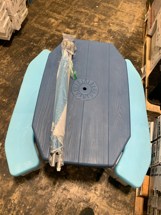 Sun & Fun Picnic Table with Umbrella