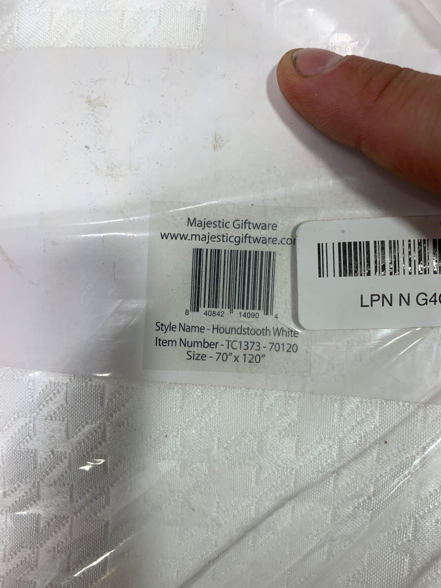 Majestic Giftware Polyester Tablecloths for Rectangle Tables | (70/120) - TC1373 Jacquard Houndstooth - White Hem Stitch Dining Table Cover | Decorative Washable Tablecloth for Kitchen & Dining