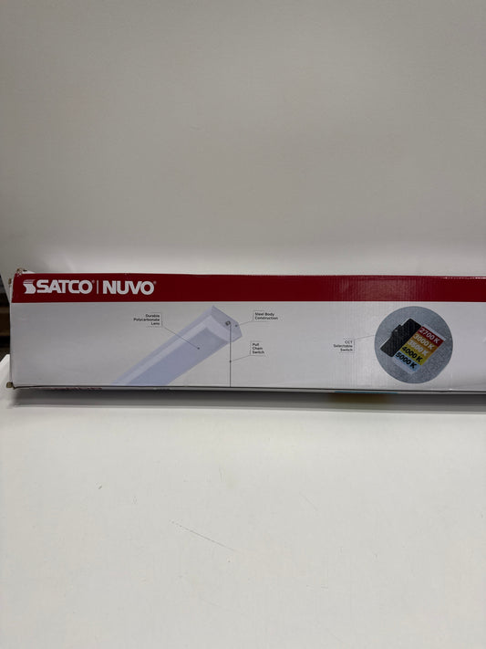 Satco 65-1213 4FT LED Ceiling Wrap Light with Pull Chain, 39W, CCT Selectable 2700K–5000K, 3400 Lumens, 120V, White Steel Housing, Polycarbonate Lens, Non-Dimmable, Damp Rated