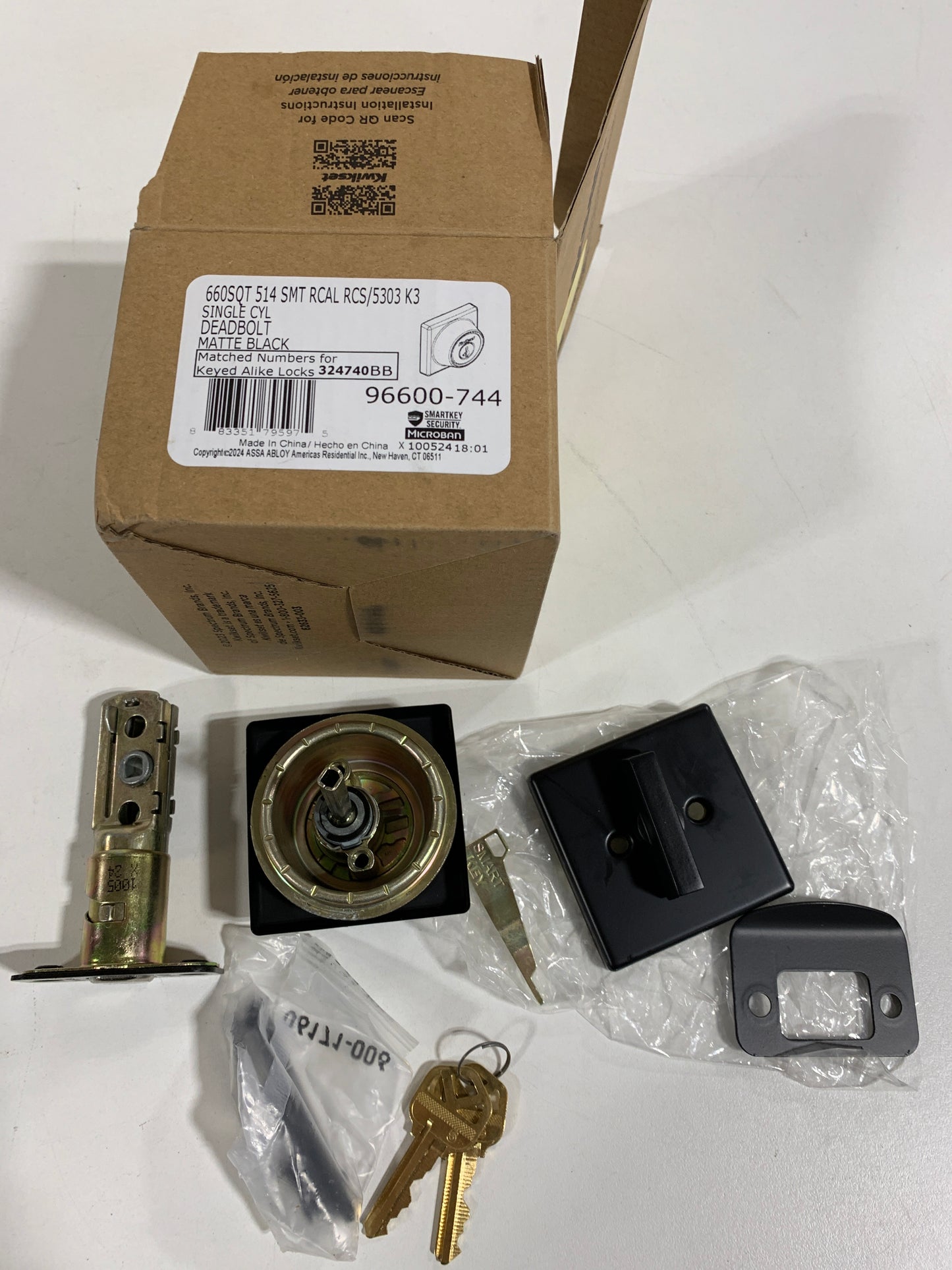 Kwikset 660 Series Deadbolt Single Cylinder Keyed Entry Deadbolt from the Signature Series