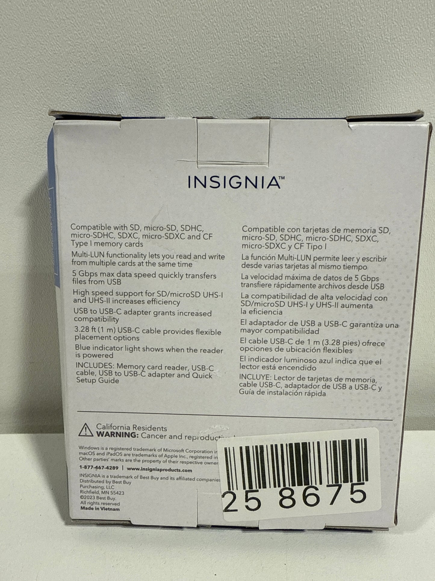 Insignia™ - USB-C to SD, MicroSD and CompactFlash Memory Card Reader - Black