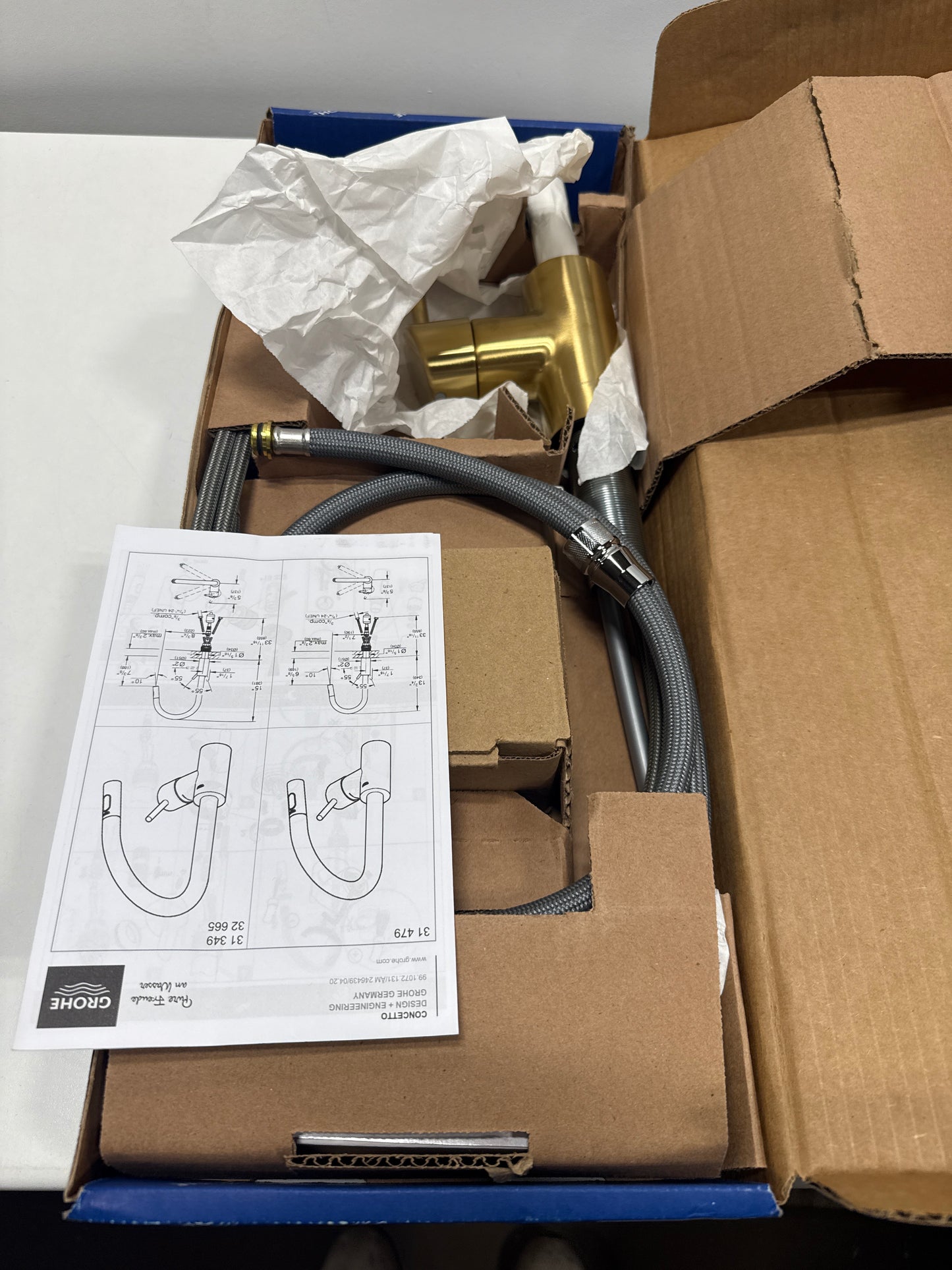 Concetto Single-Handle Dual Spray Pull-Out Sprayer Kitchen Faucet 1.75 GPM in Brushed Cool Sunrise