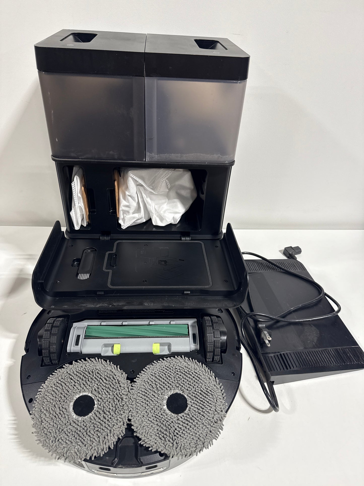 Used Robot - Roomba 405 (G185) Combo Vacuum & Mop + AutoWash Dock