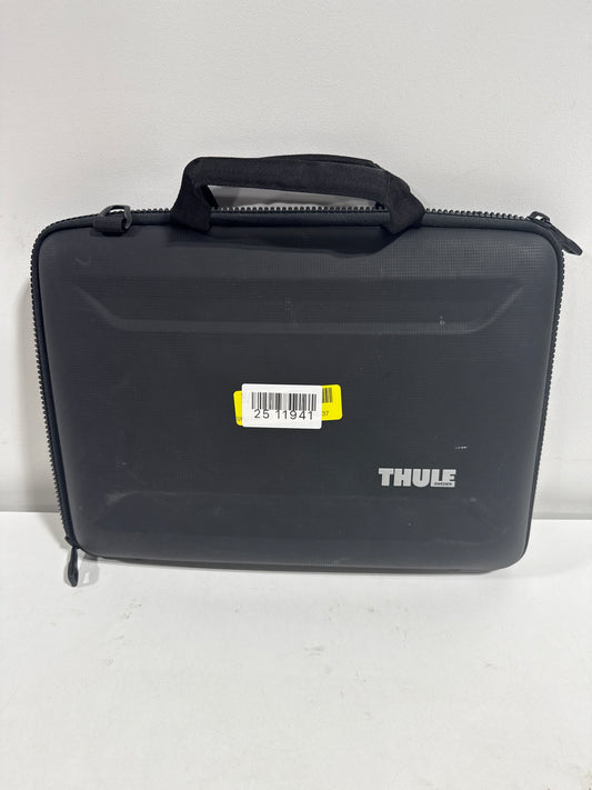 Thule - Gauntlet 4 Attaché Briefcase for All 16” Apple MacBook Pro Models, All 15” Apple MacBook Pro Models & 14.1" PC & Laptops - Black