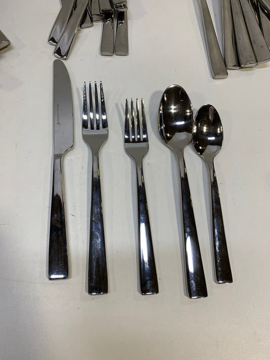 Used Gourmet Settings Luxe 55 Piece Forged Stainless Steel Flatware