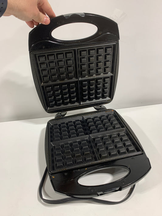 Used Hamilton Beach 4-Square Belgian Waffle Maker