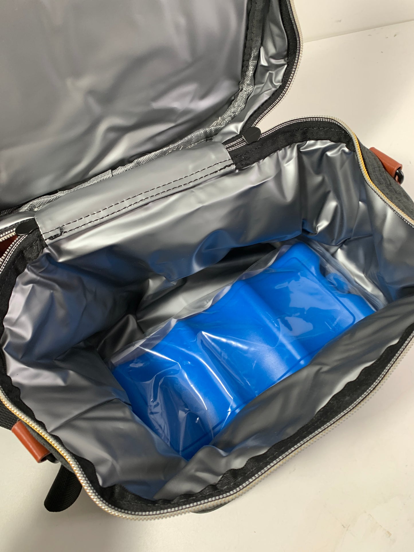 Mancro Breastmilk Cooler Bag with Ice Pack, Fits 6 Baby Bottles Up to 9 Ounce Insulated Bottle Bag, Breast Milk on The go Strap, for Nursing Mom Daycare, Black