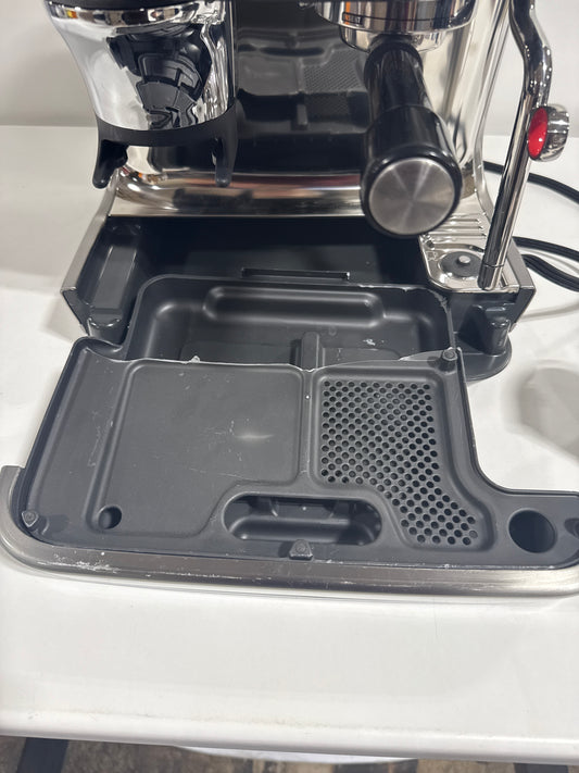 Scratch & Dent Breville the Barista Touch Impress Espresso Machine with Grinder & Milk Frother, Espresso Maker with Assisted Tamping, Cappuccino & Latte Machine