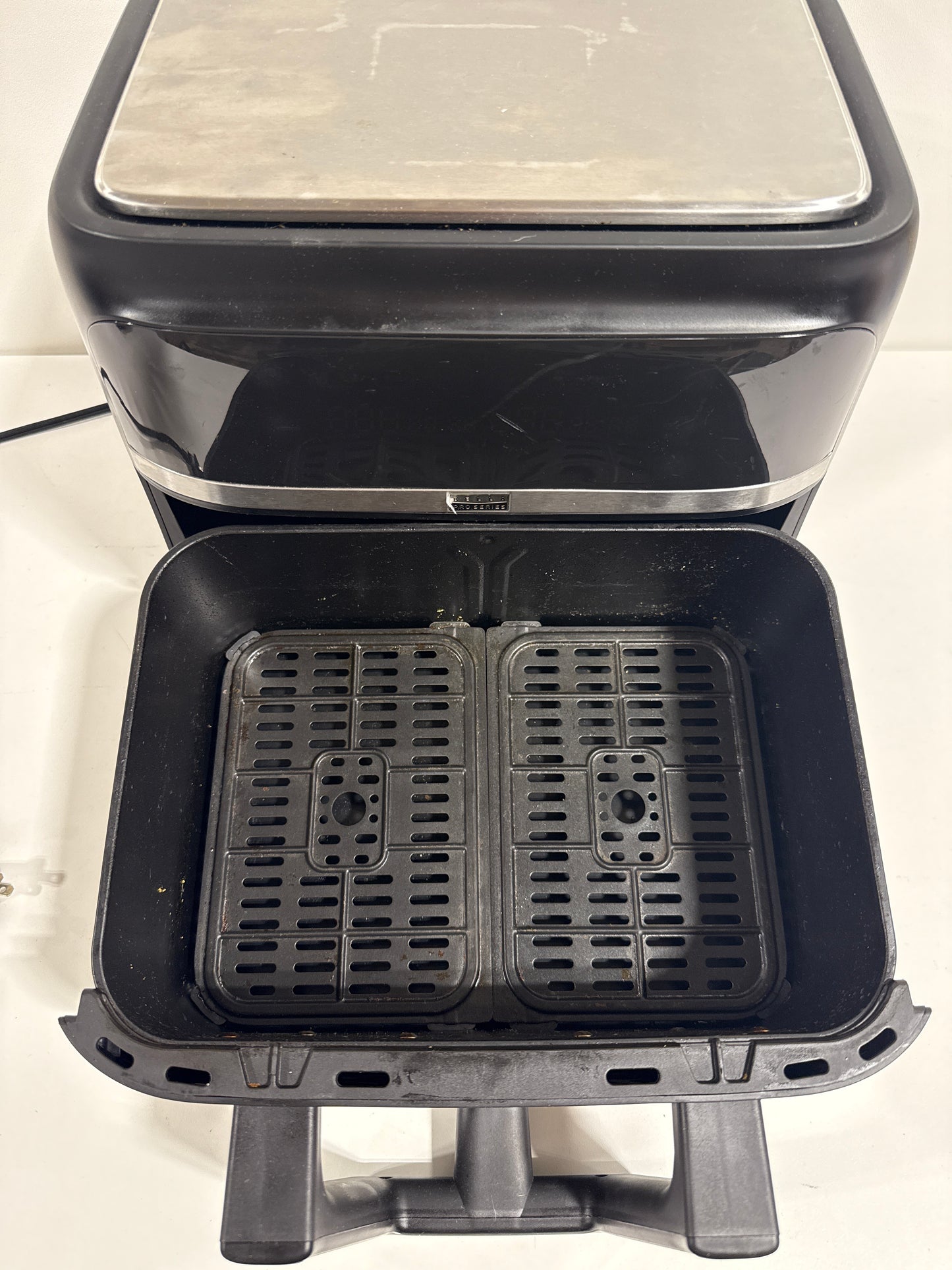 Used Bella PRO - 9-qt. Digital Air Fryer with Dual Flex Basket - Stainless Steel