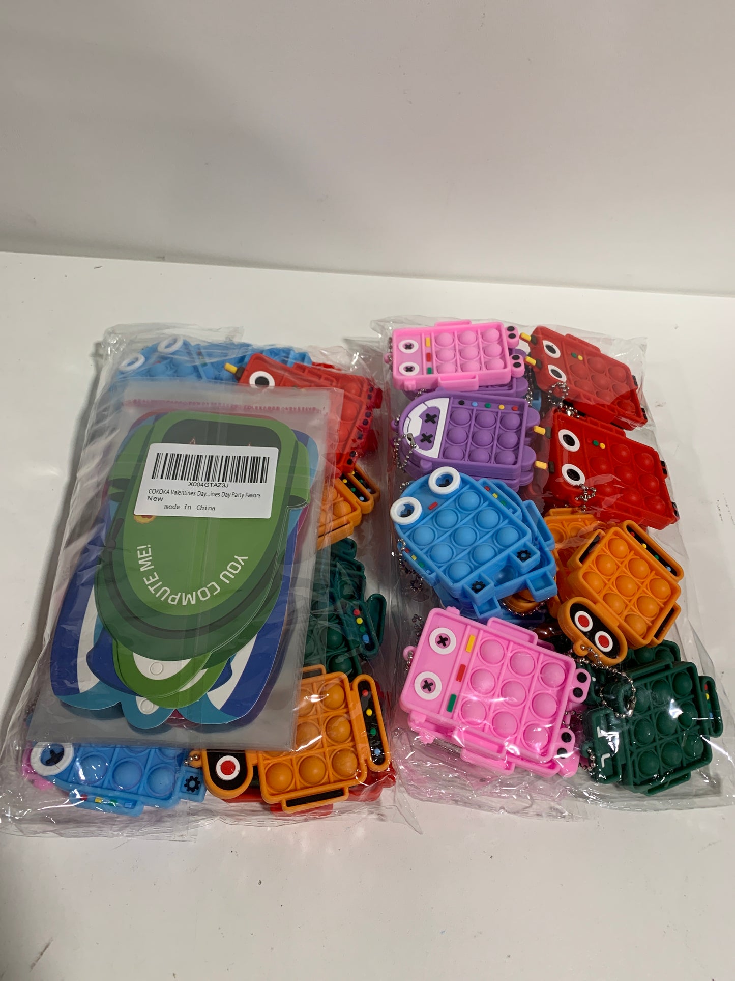 48 Pack Valentines Day Cards Gifts for Kids School Classroom, Pop Fidget Keychains Valentines for Kids Class Prizes Robot Valentines Boys Girls Valentines Day Party Favors Treats Goodie Bag Stuffers