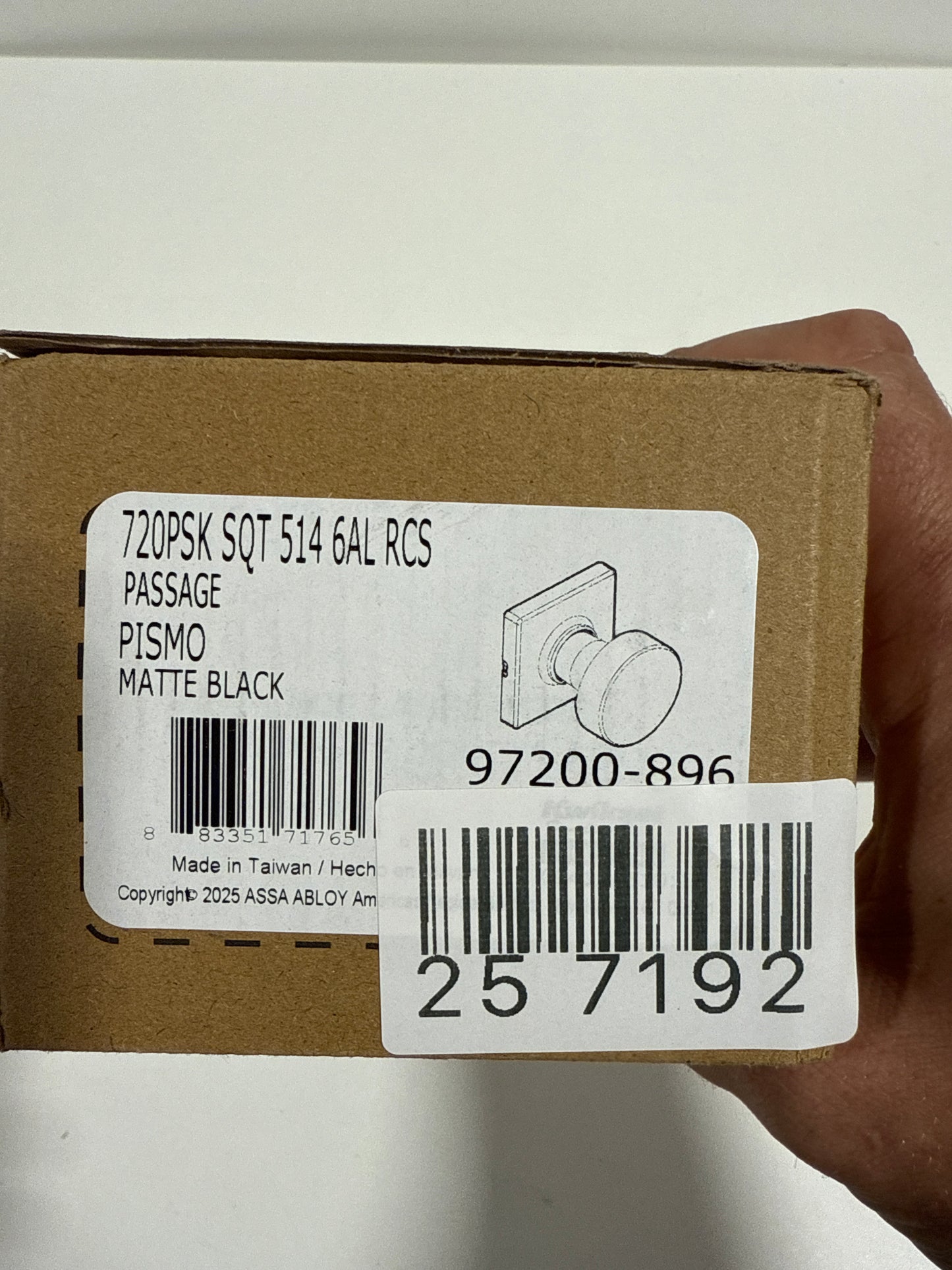 Pismo Square Hall/Closet Knob in Matte Black