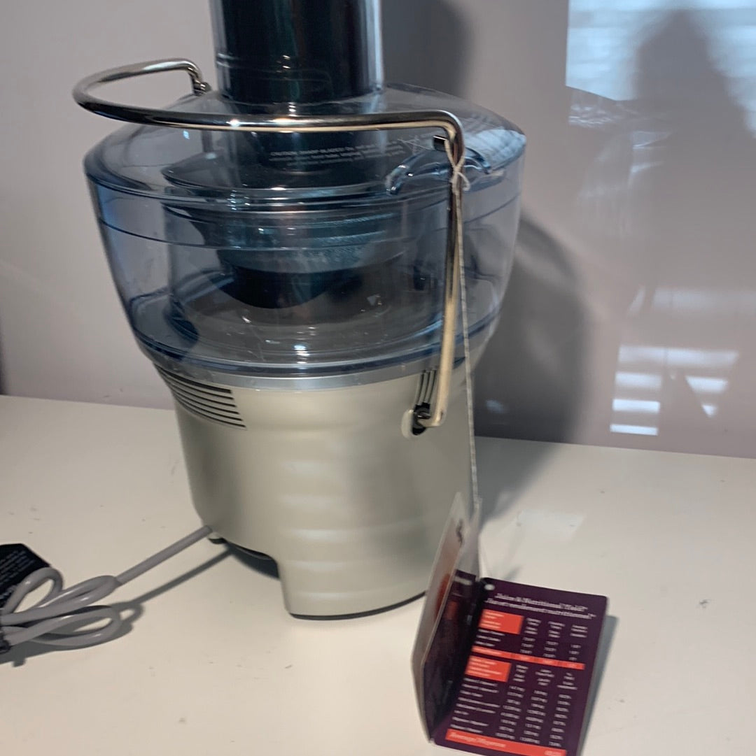 Fuente de jugo Breville compacta, plateada (2693333)