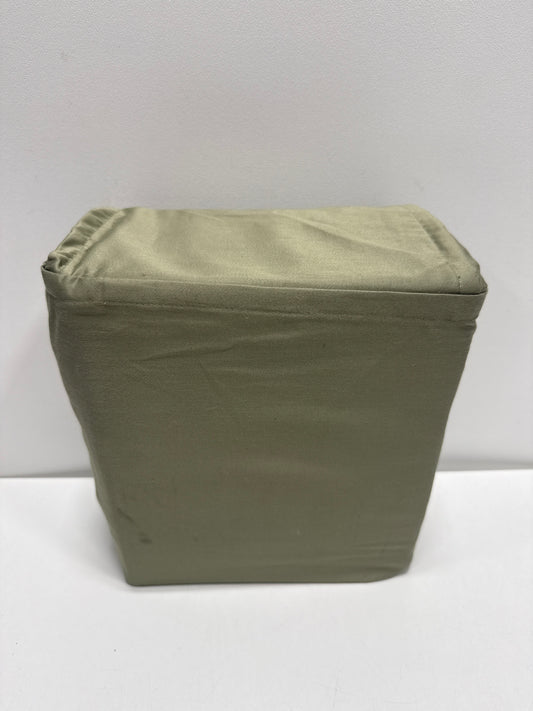 King Solid Performance 400 Thread Count Sheet Set Green - Threshold™: Cotton Sateen, Wrinkle-Resistant, OEKO-TEX Certified