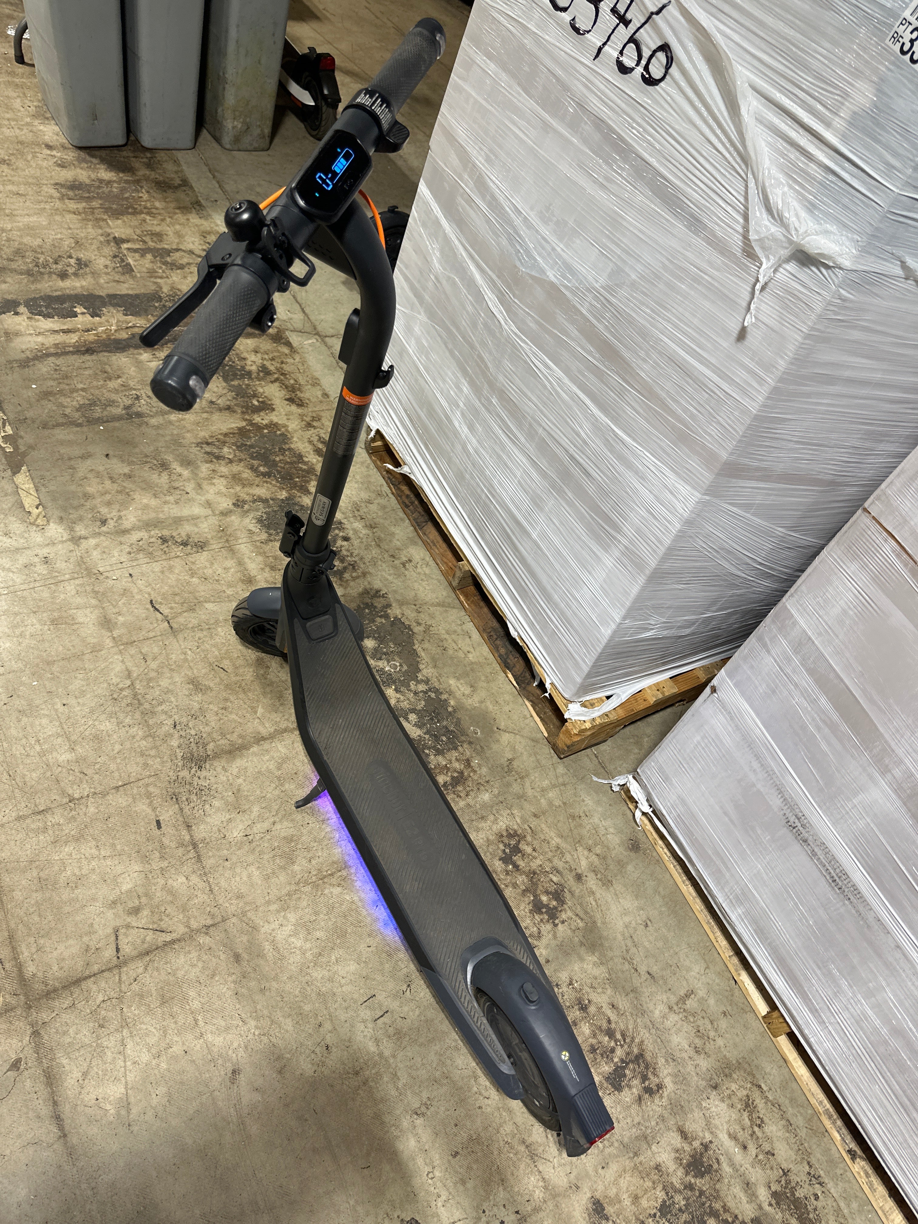 For Parts Segway - E2 Pro Electric Scooter w/21.7 miles Max Operating Range - *Electronic Transportation