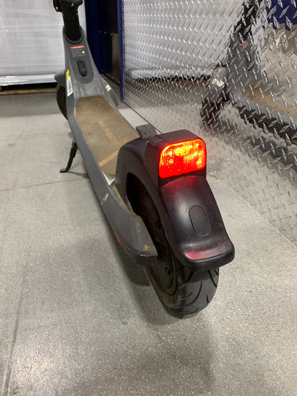 Used NIU Kick Electric Scooter Adult KQi2 Pro Foldable 25 Mile Range 17mph Gray