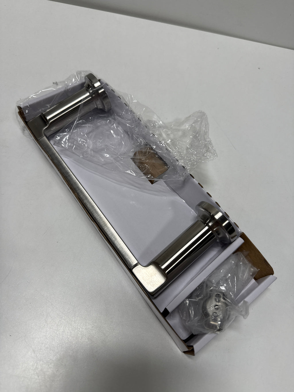 Delta 78908 Tetra 8 Towel Bar - Brilliance Stainless