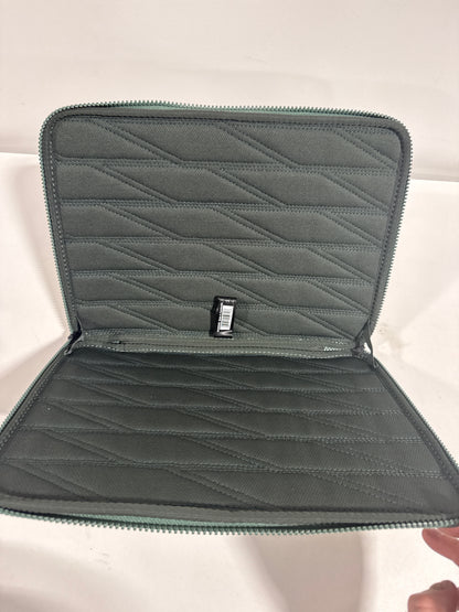 Thule - Gauntlet Laptop Sleeve Laptop Case for 14” Apple MacBook Pro, 13” Apple MacBook Pro, Air, PCs, Laptops & Chromebooks - Hazy Green