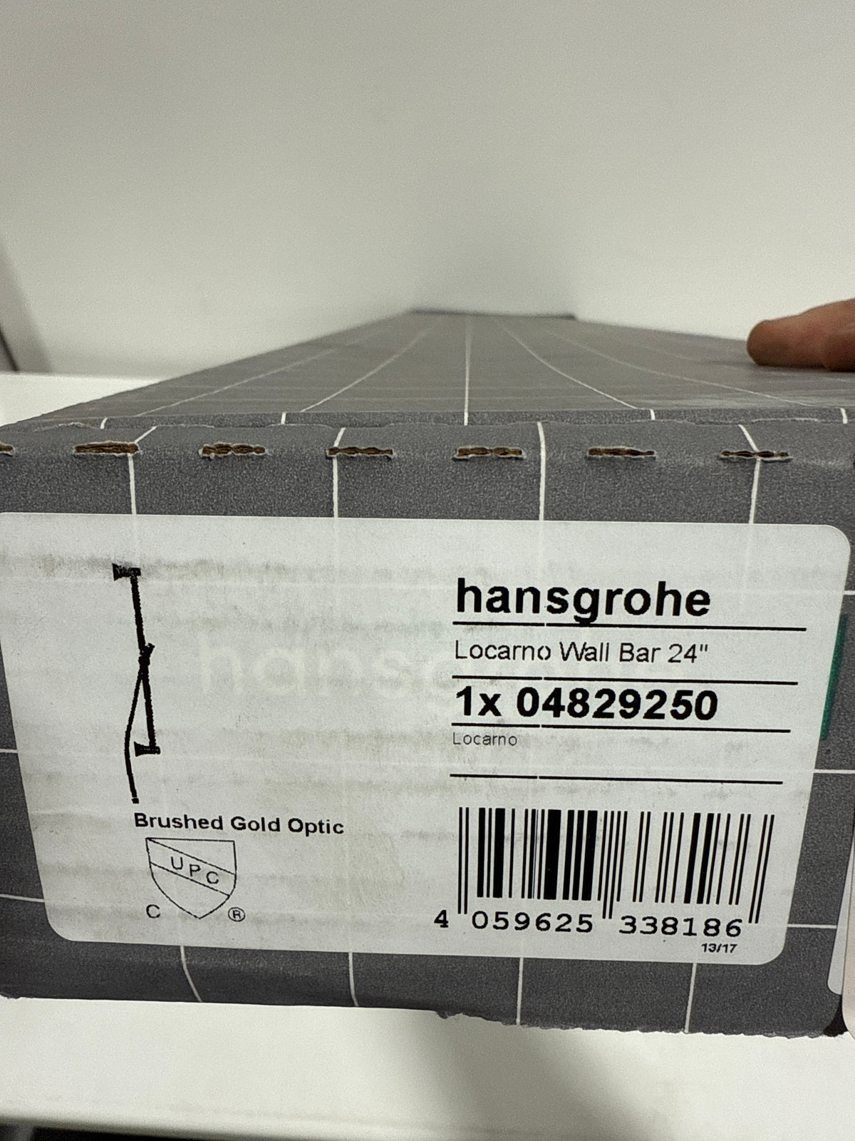 Hansgrohe 04829 Locarno 26-5/8’’ Wall Mounted Slide Bar - Includes 63’’ Hose Brushed Gold - *Plumbing