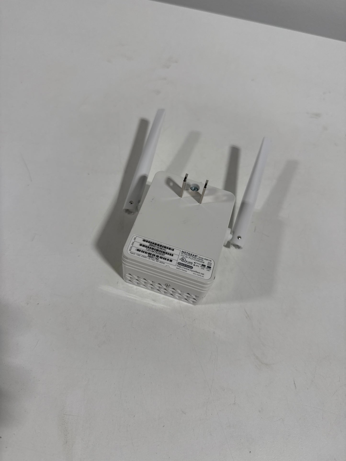 NETGEAR - Dual-band WiFi Range Extender - Essentials Edition, 1.2Gbps, Wall-plug, External Antennas - White