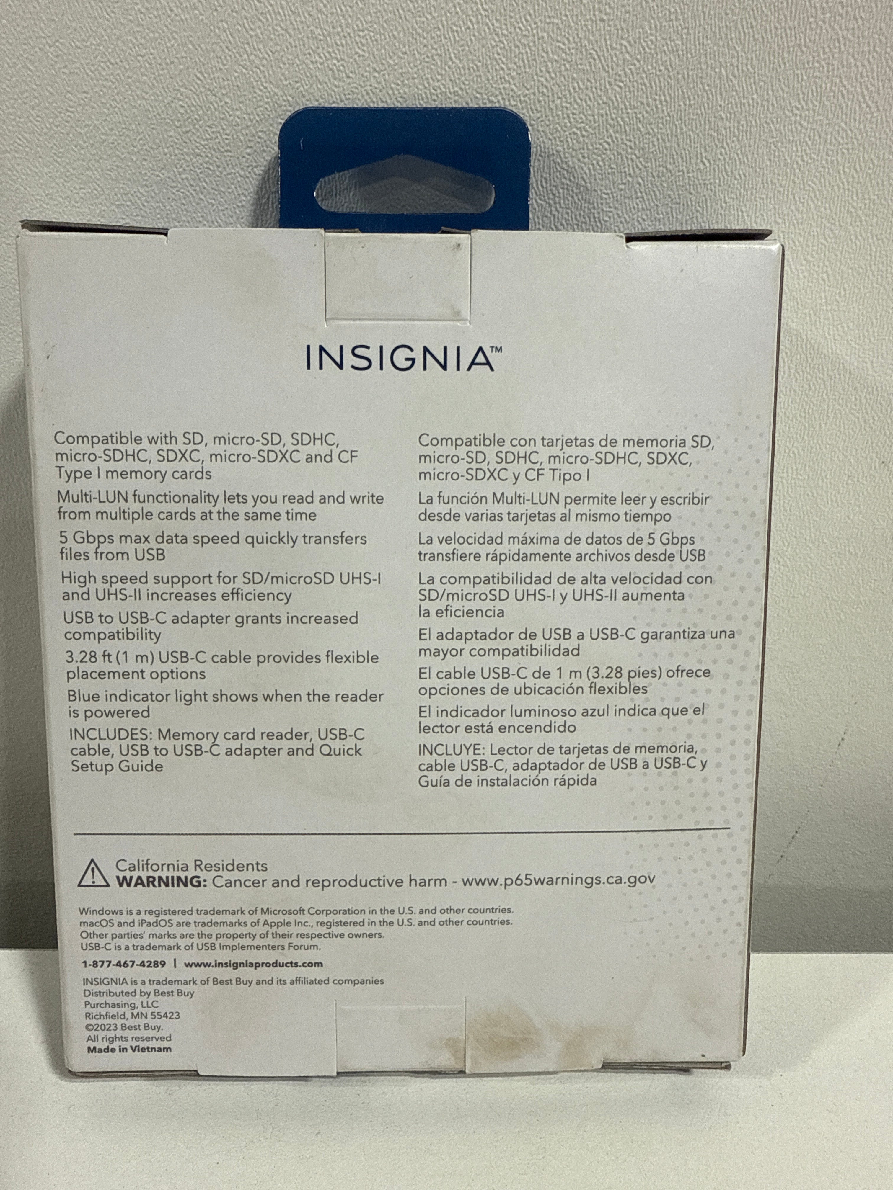Insignia - USB-C to SD MicroSD and CompactFlash Memory Card Reader - Black - *Computers & Office