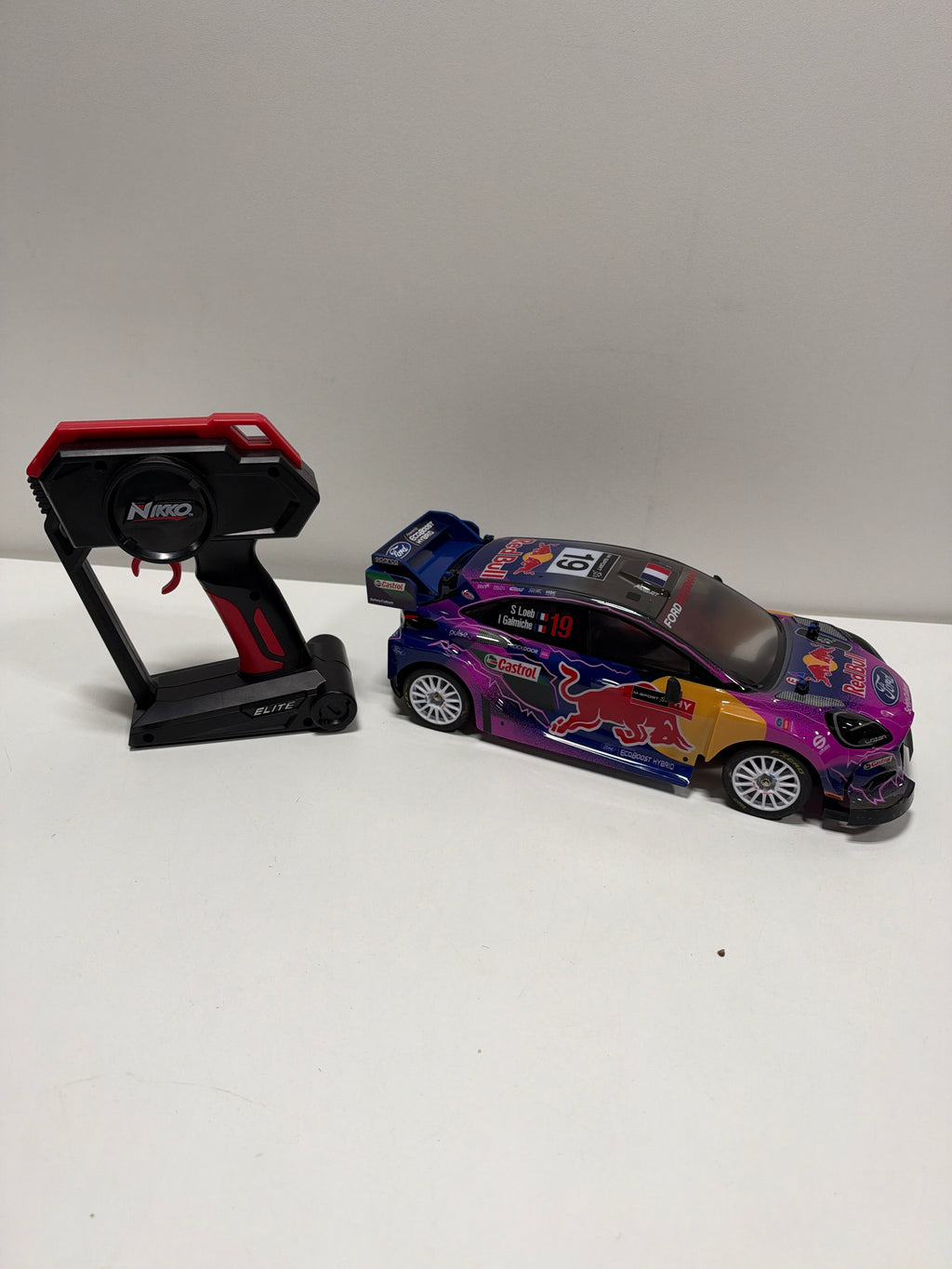 Used No Cord Nikko Toys 1:14th Elite Red Bull Race Remote Control Car (8+ Years)