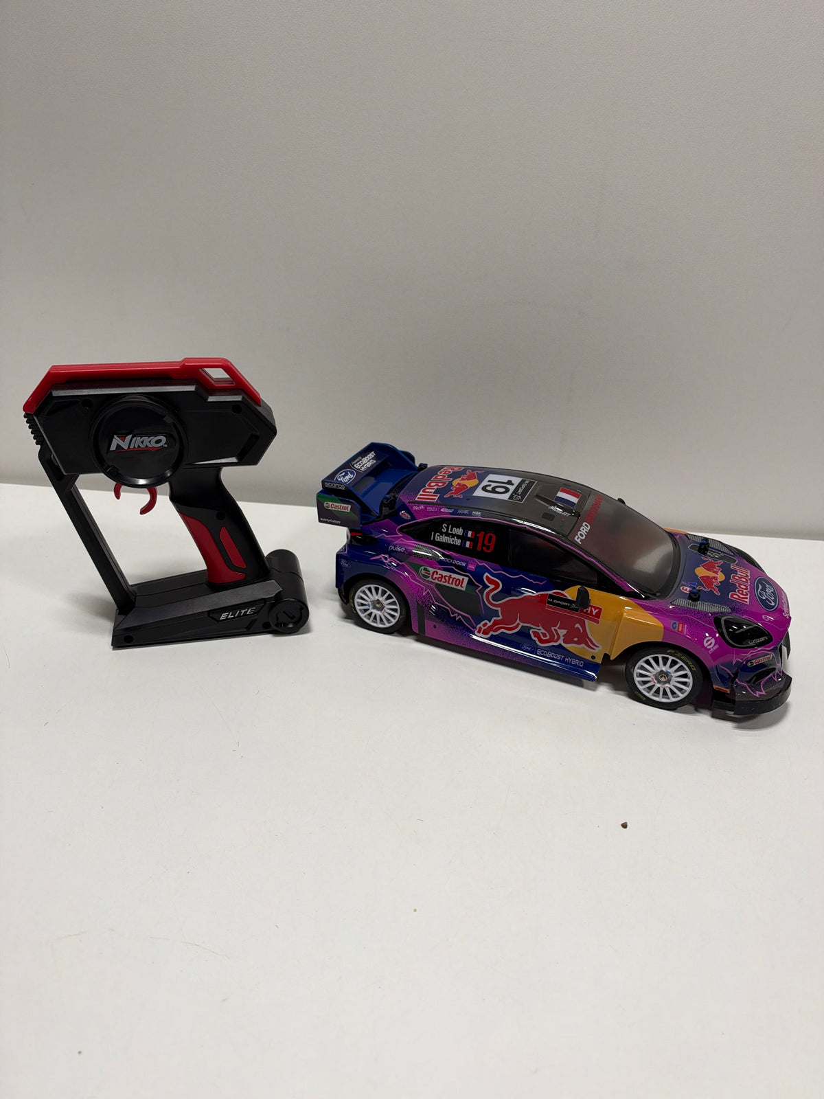 Used No Cord Nikko Toys 1:14th Elite Red Bull Race Remote Control Car (8+ Years)
